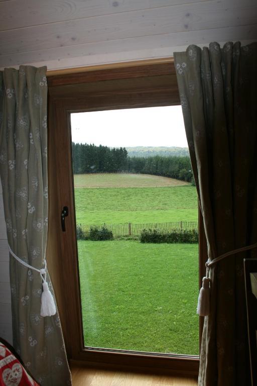 Chambres D'Hotes Les Trappeurs Silence & Nature Tenneville Номер фото